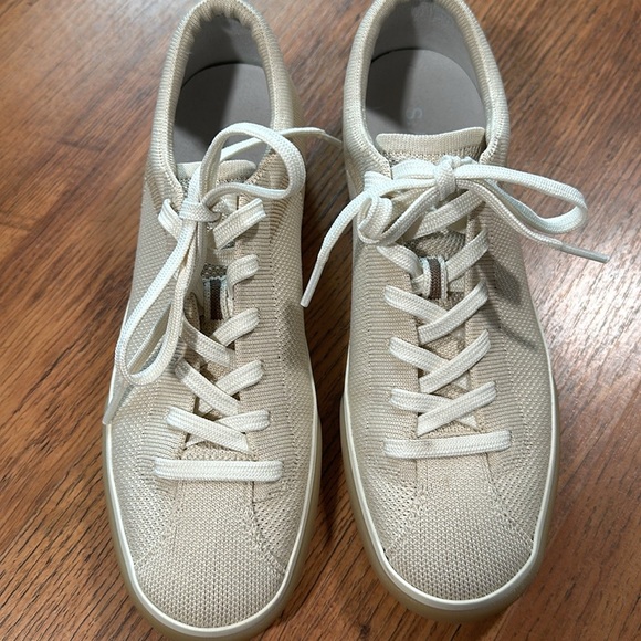 Rothy’s The Lace Up Sneaker - Picture 2 of 11